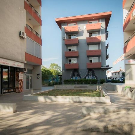 City Nest Apartment Podgorica Buitenkant foto