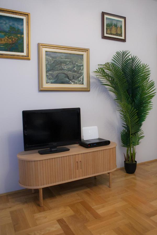 City Nest Apartment Podgorica Buitenkant foto