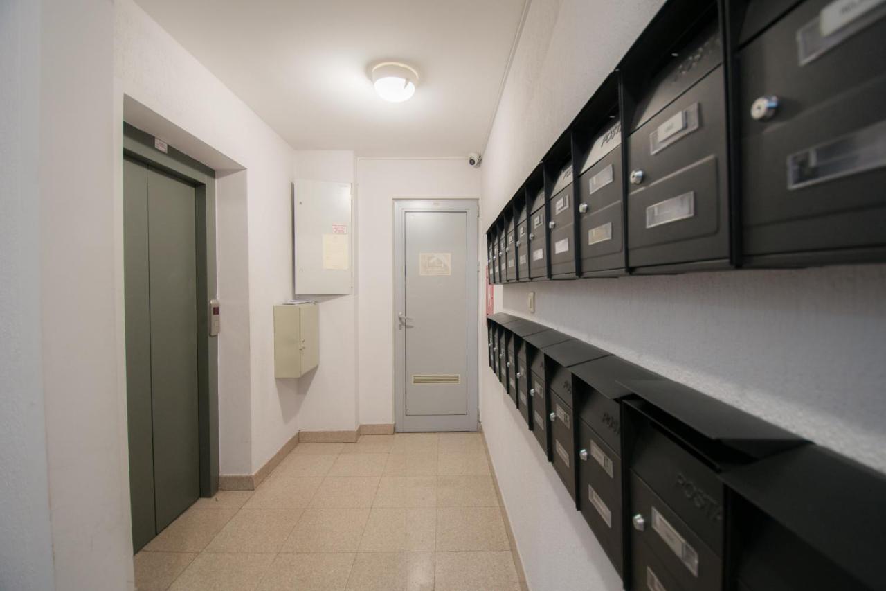 City Nest Apartment Podgorica Buitenkant foto