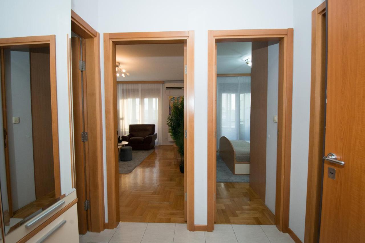 City Nest Apartment Podgorica Buitenkant foto