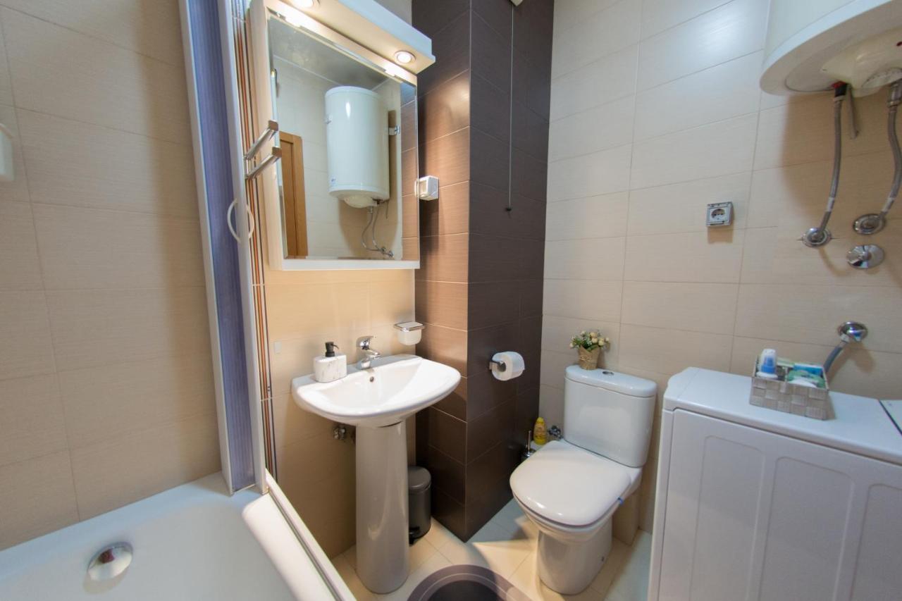 City Nest Apartment Podgorica Buitenkant foto