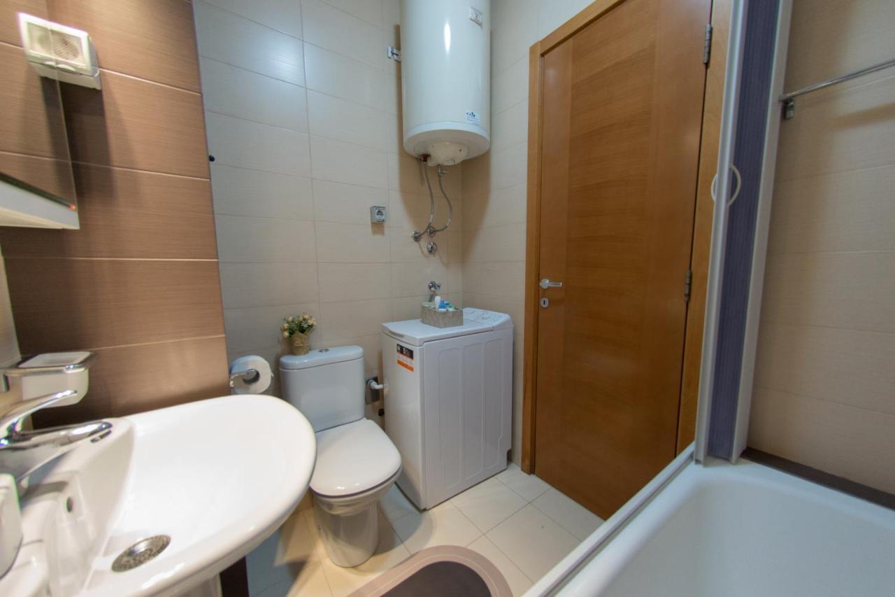 City Nest Apartment Podgorica Buitenkant foto