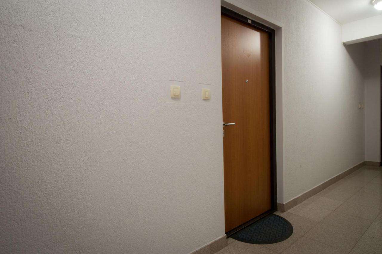 City Nest Apartment Podgorica Buitenkant foto