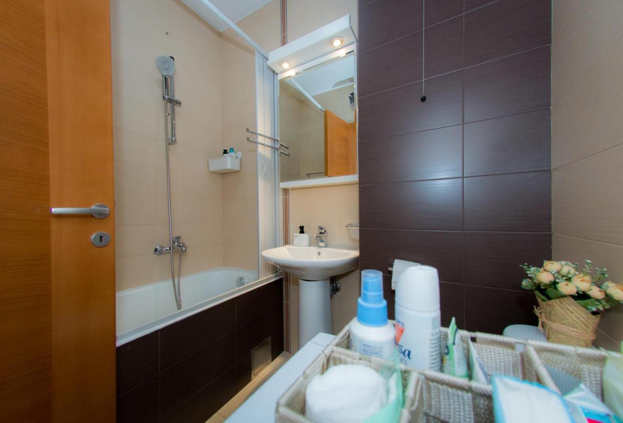 City Nest Apartment Podgorica Buitenkant foto